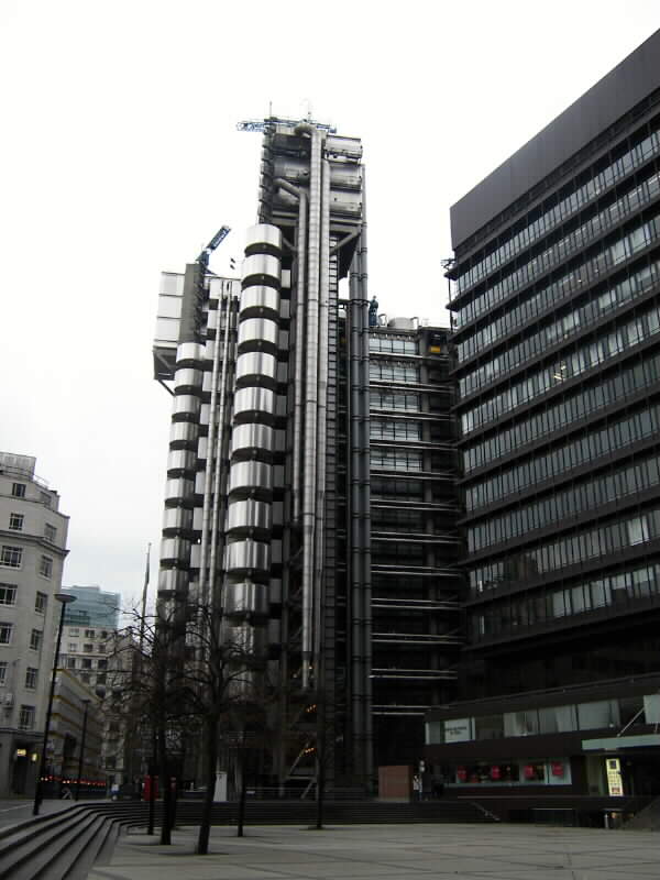 Foto av Lloyds bygning i Leadenhall Street i City of London